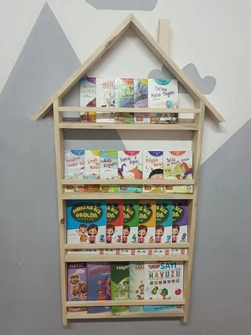 Ahşap Montessori Eğitici Çocuk Odası Çatılı Kitaplık Rafı Duvara Monte 4 Bölmeli 120 Cm X 60 Cm X 8 Cm Kal10